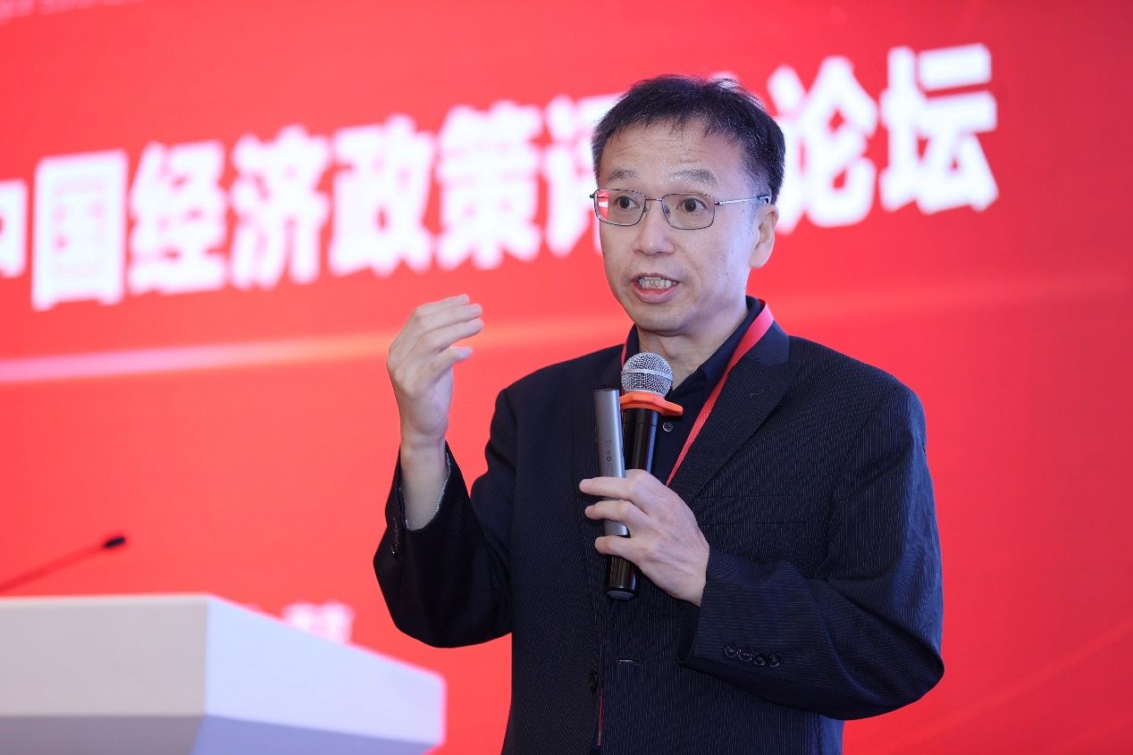 调查与研究中心主任甘犁教授,北京大学国发院本科教学主任黄炜副教授
